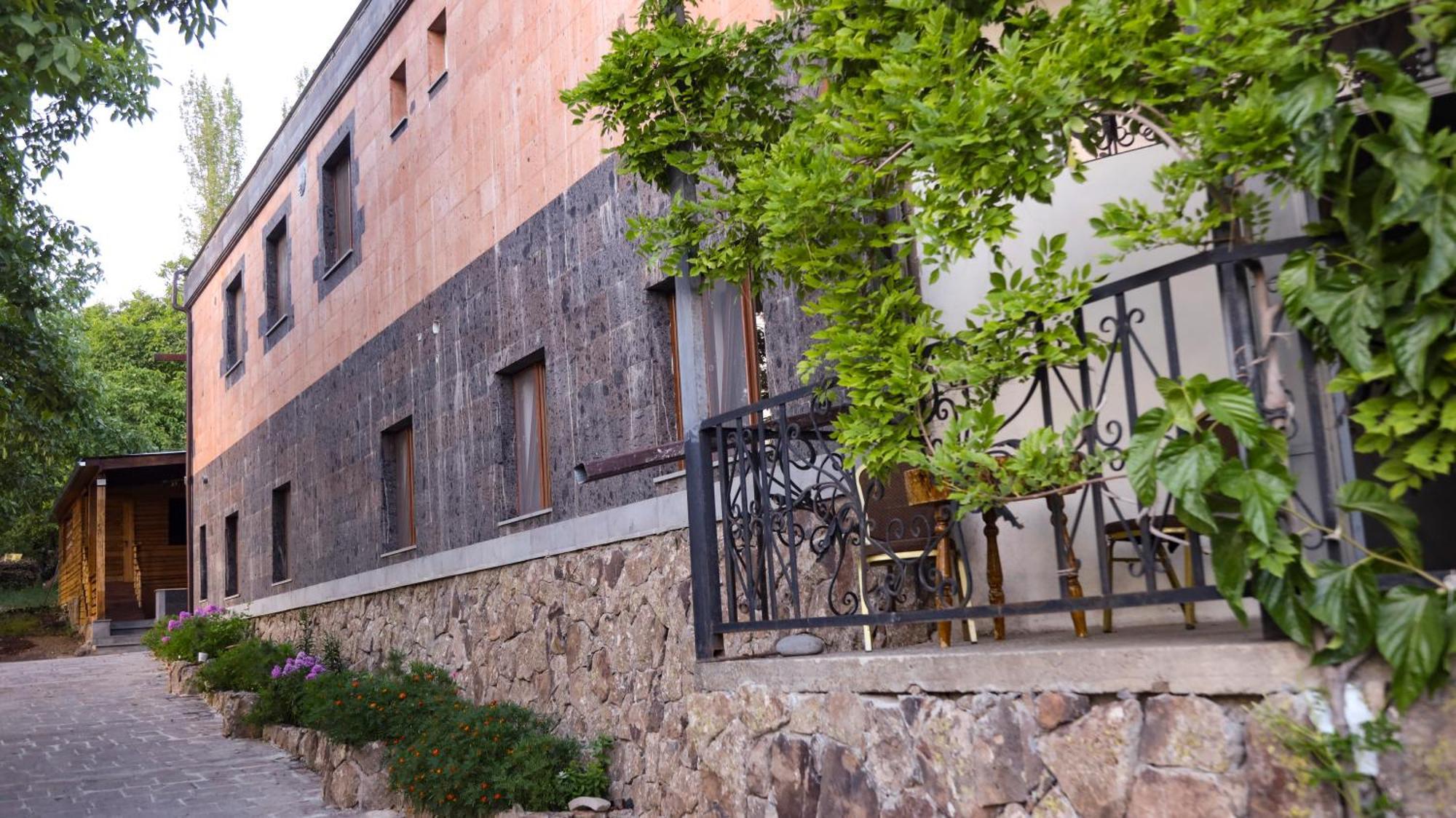 Old Byurakan Gouest House Kültér fotó
